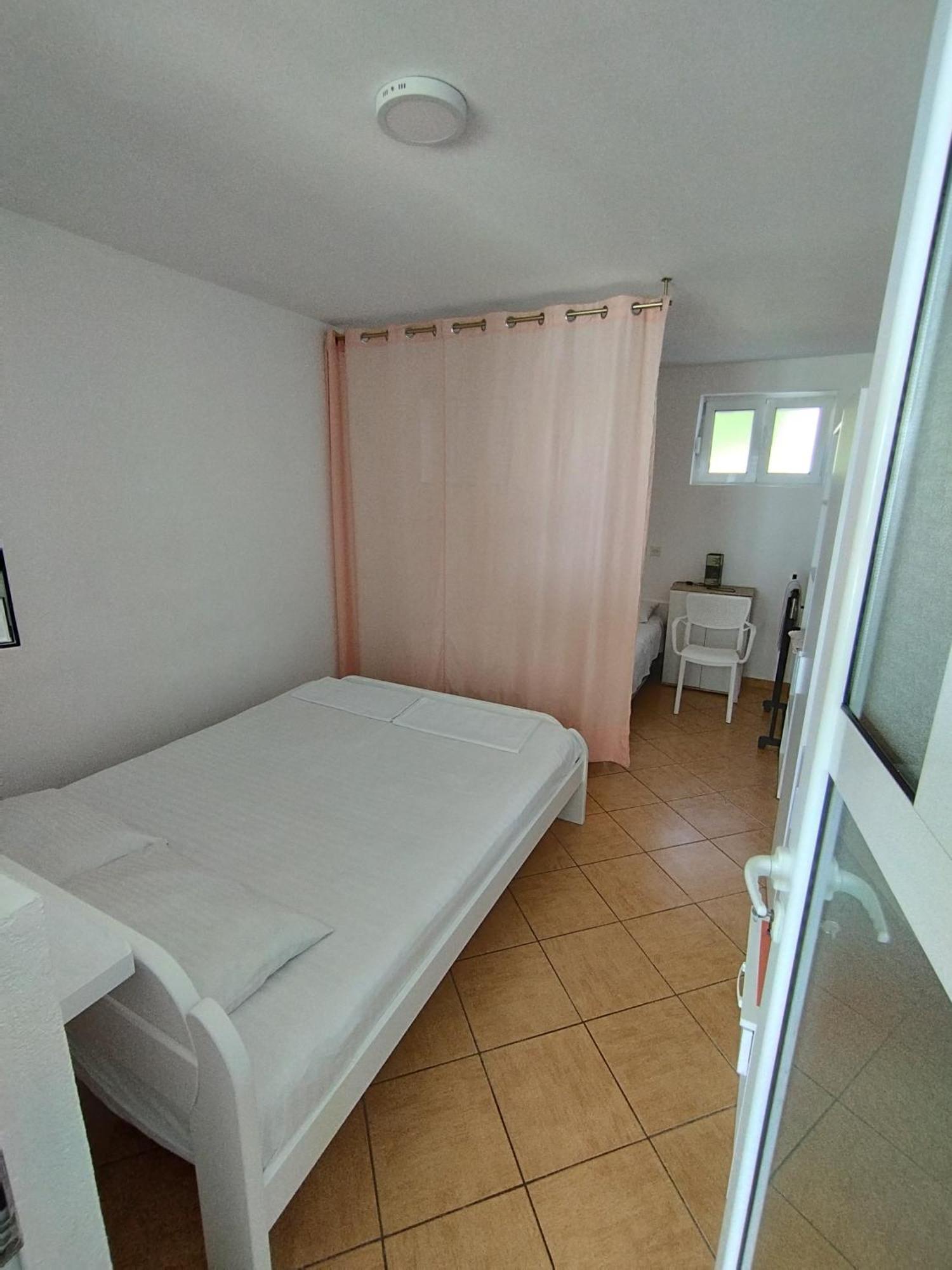 Seaside Apartment Kruce Ulcinj Buitenkant foto