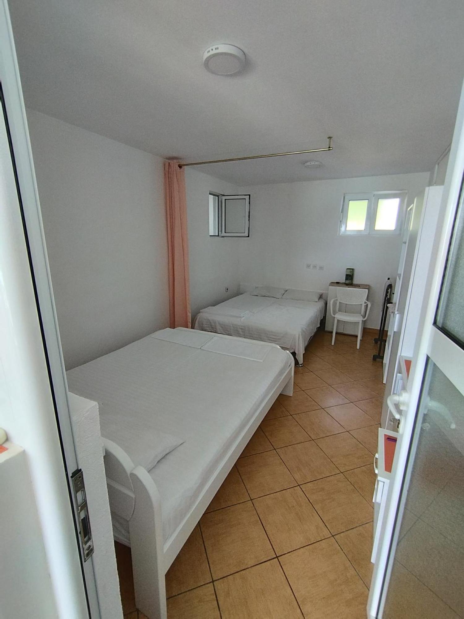 Seaside Apartment Kruce Ulcinj Buitenkant foto