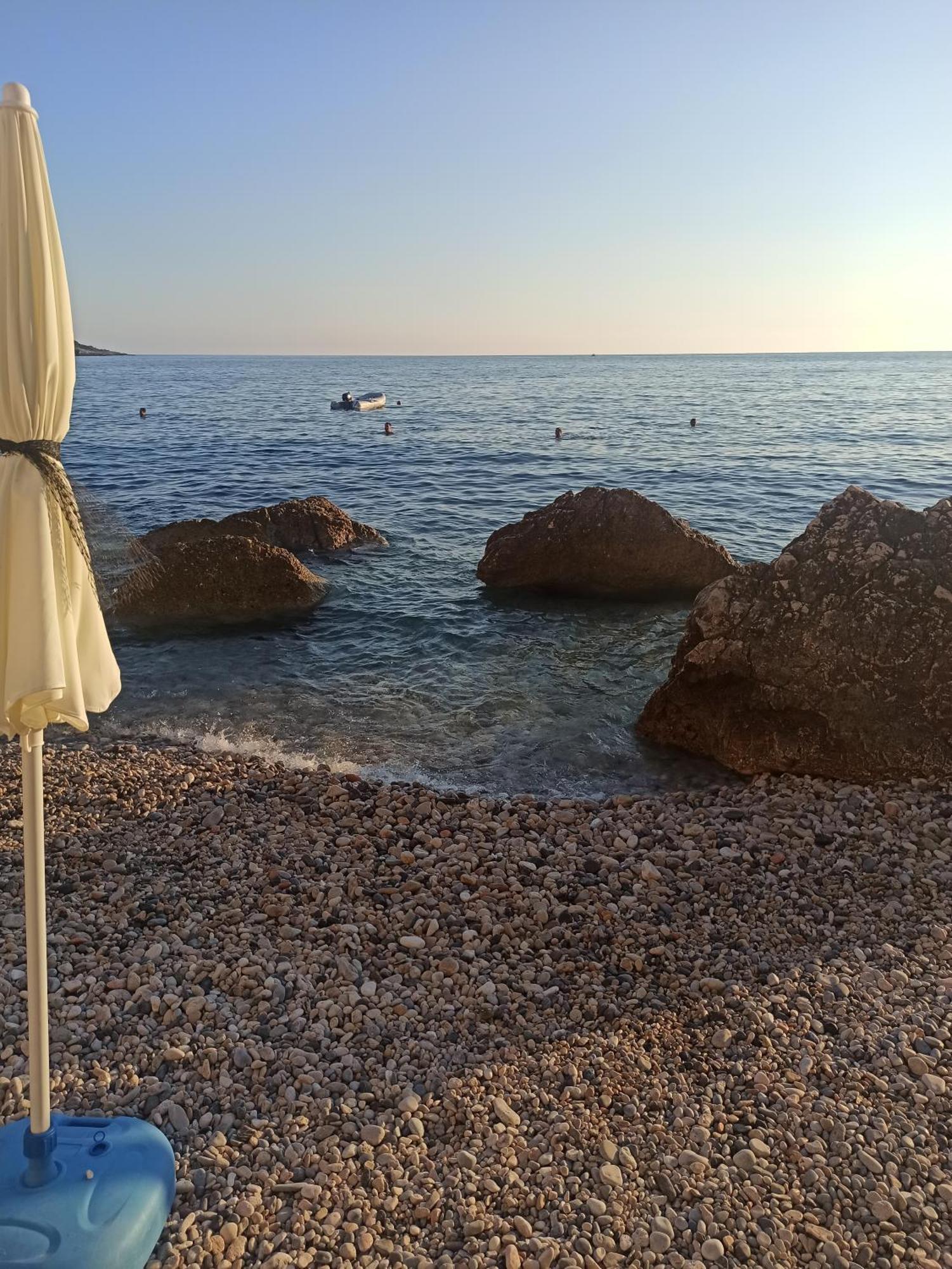 Seaside Apartment Kruce Ulcinj Buitenkant foto