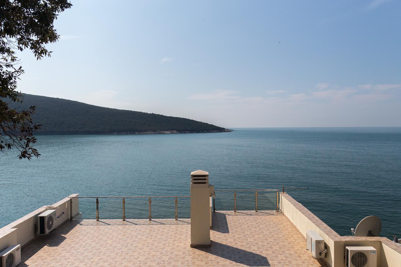 Seaside Apartment Kruce Ulcinj Buitenkant foto